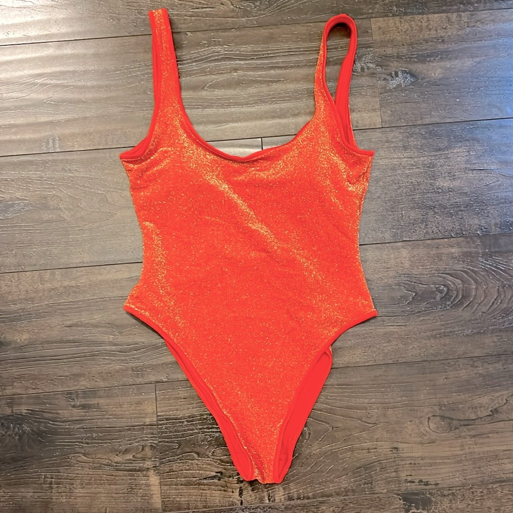 NWOT Linea Aqua Metallic Textured Scoop Back One Piece Swimsuit - Sample